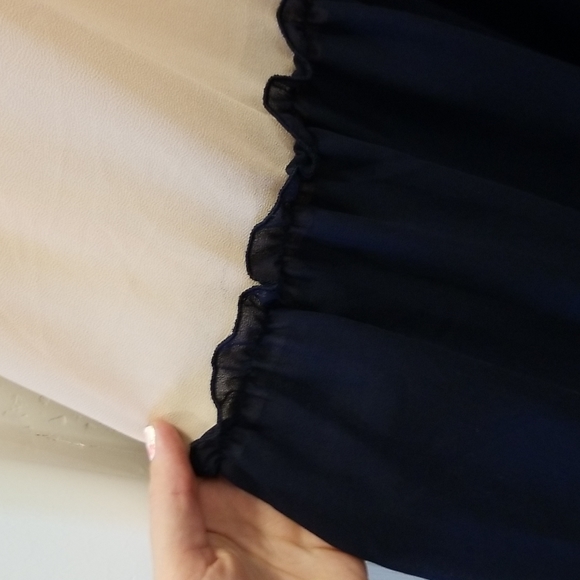 Long Dress - Picture 4 of 5